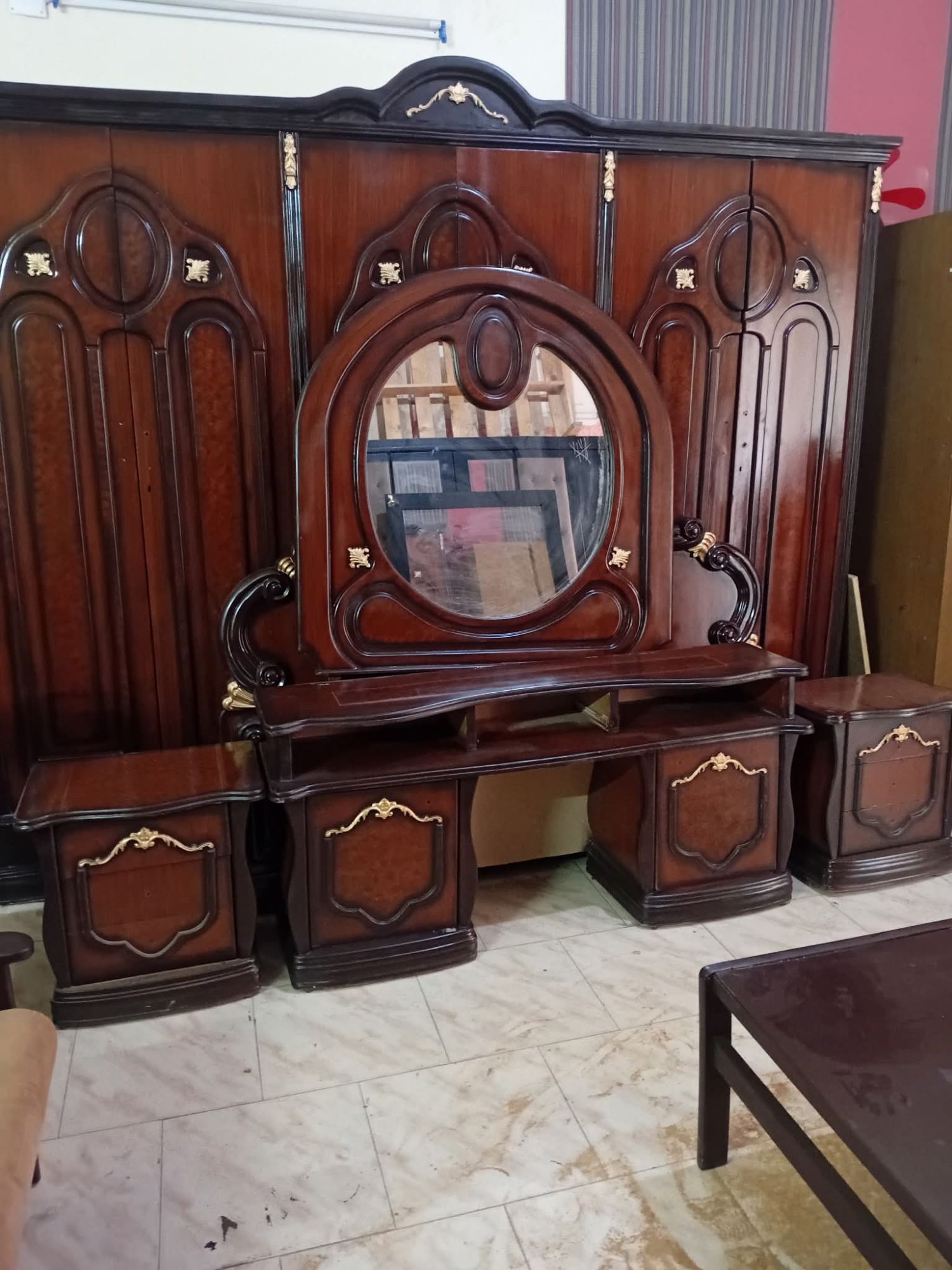 غرفة نوم تقيلة