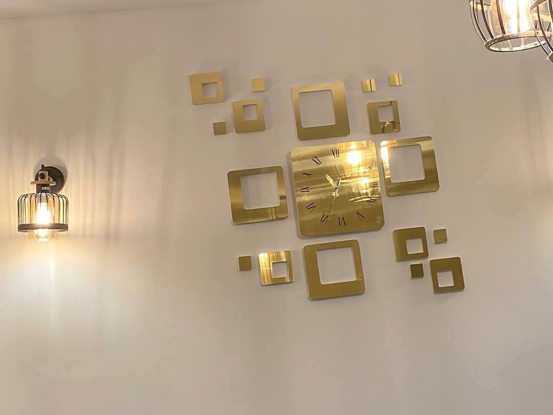 ساعة جدارية