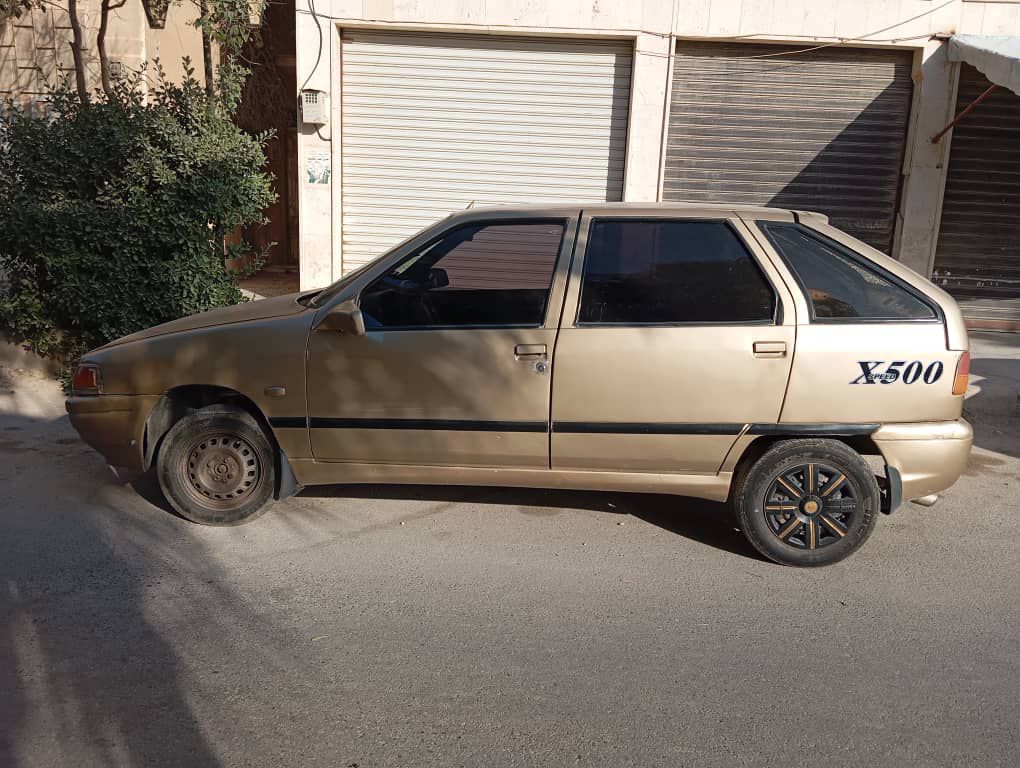 مطلوب بلور سياره خلفي نوع السياره لادا فلوريدا 2004